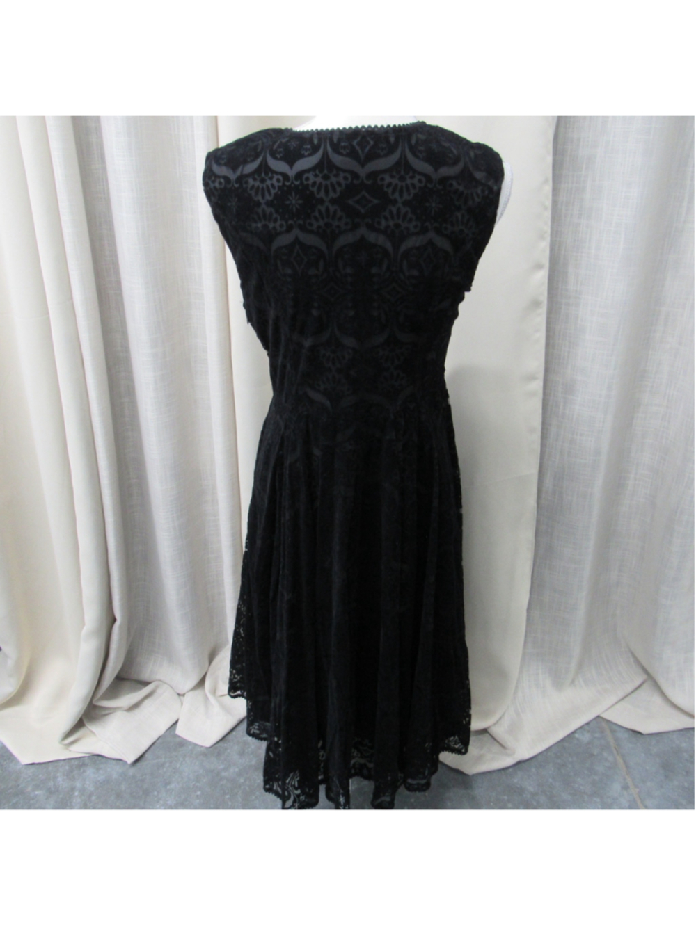 Bright & Beautiful Black Celestial Gothic Lace Keyhole Fit & Flare Midi Dress M